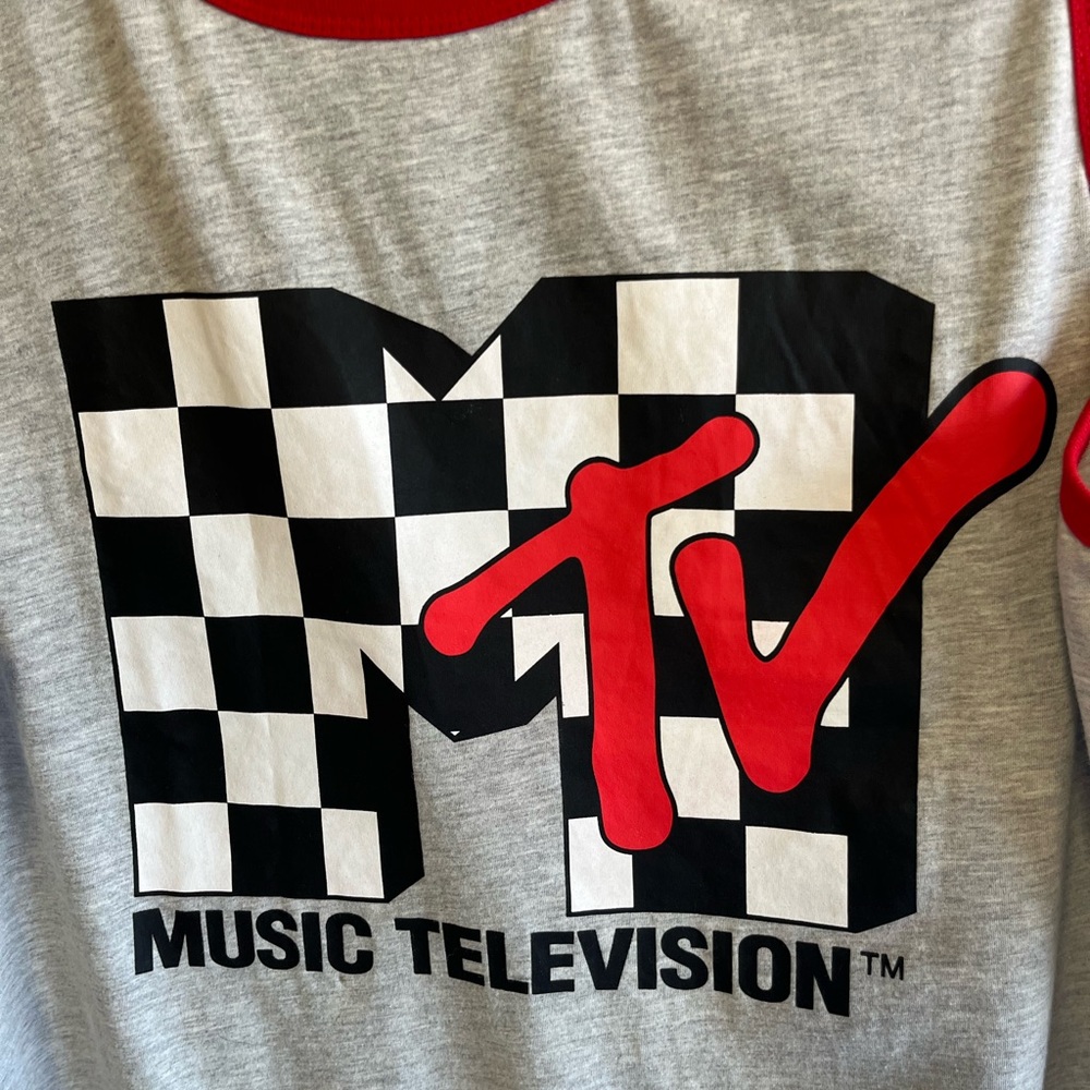 MTV. XL, grey, tank top, preowned good condition Music Television with red trim. - Picture 2 of 4